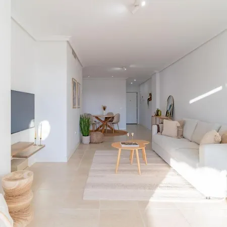 Apartment Apt. With Terrace And Sea Views Estepona