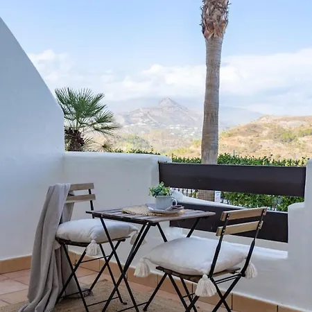 Apt. With Terrace And Sea Views *